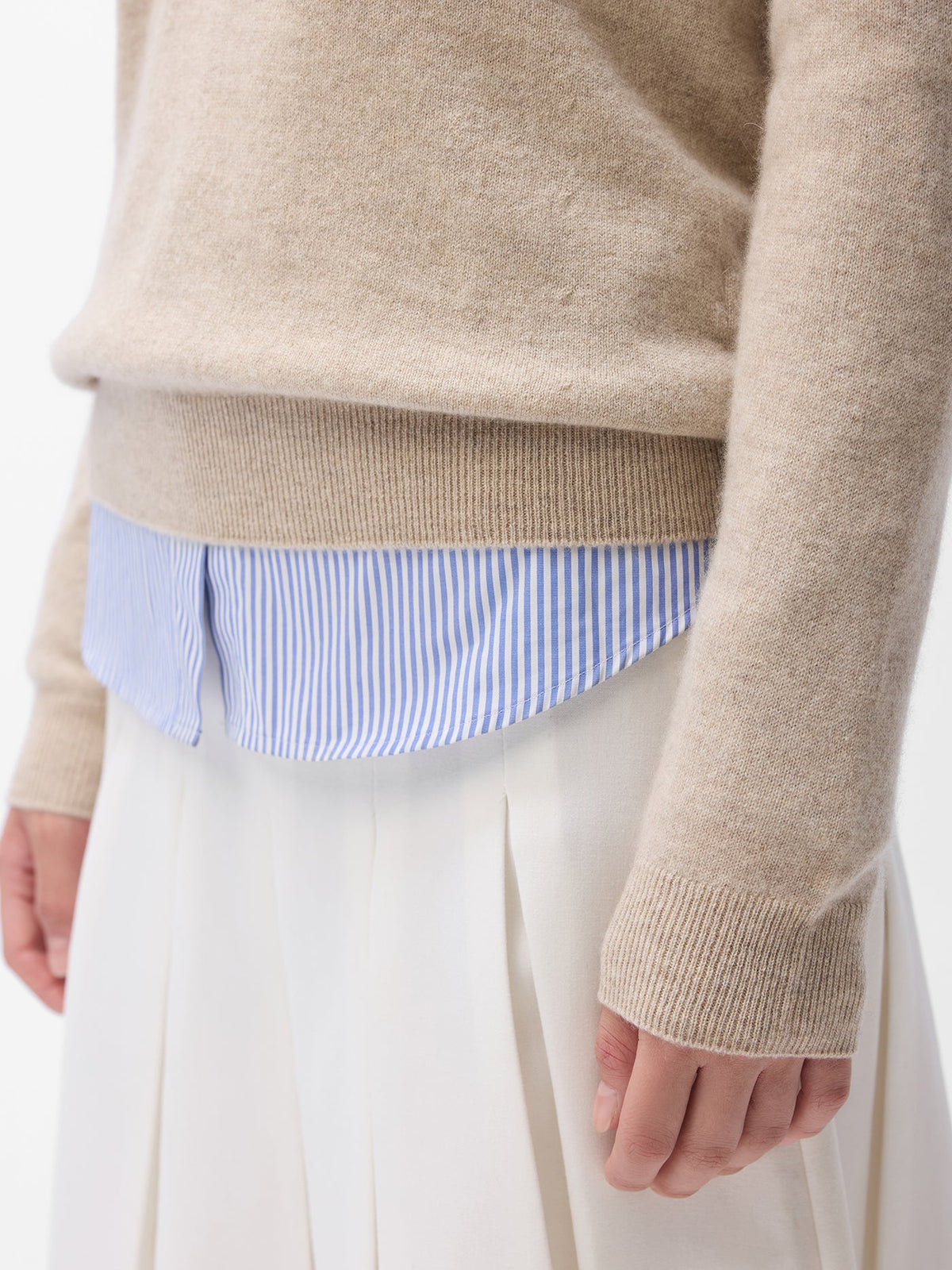Essential Cashmere V-neck Sweater — Soft Beige
