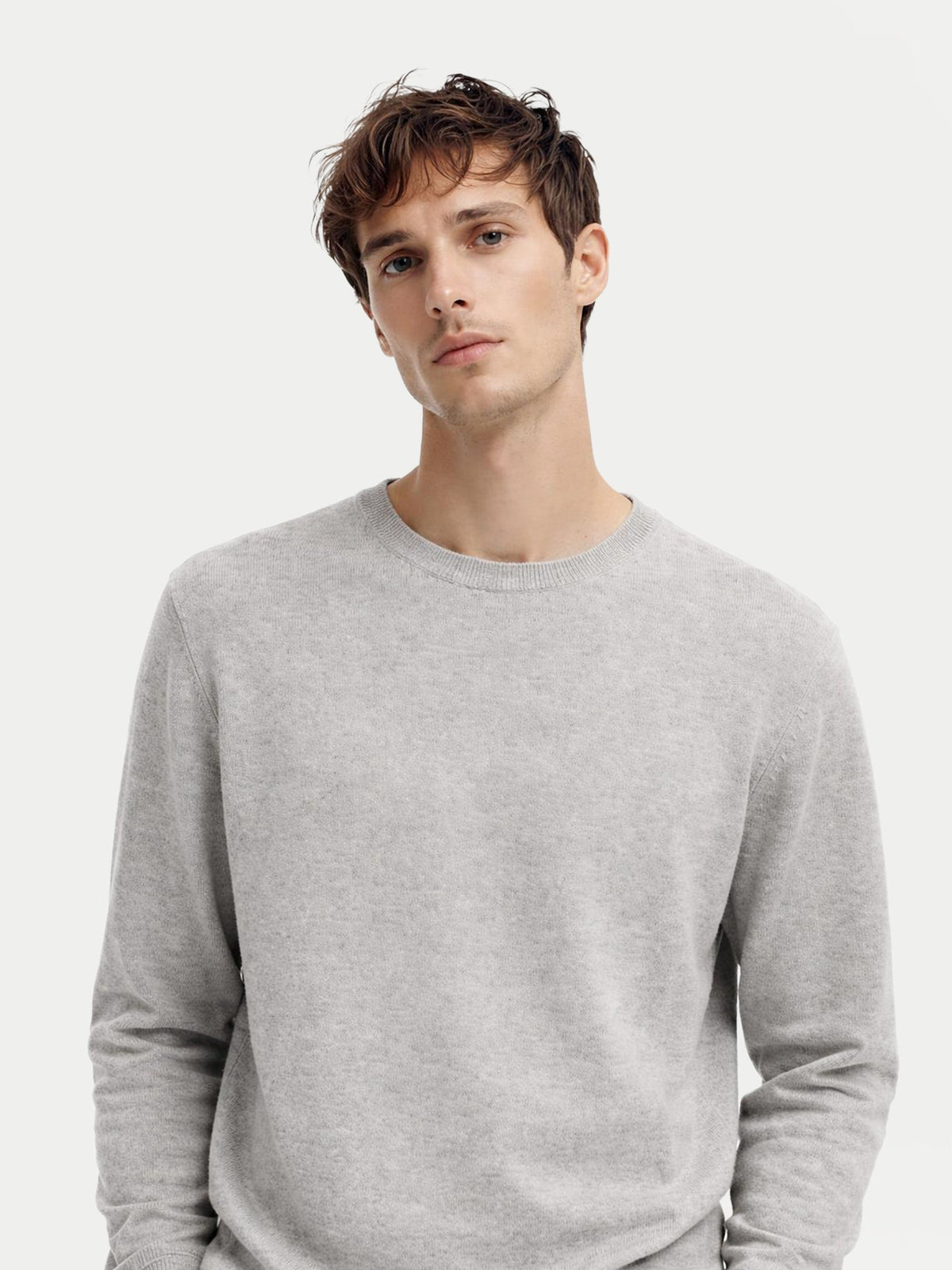 Essential Crewneck Cashmere Sweater — Steel Silver