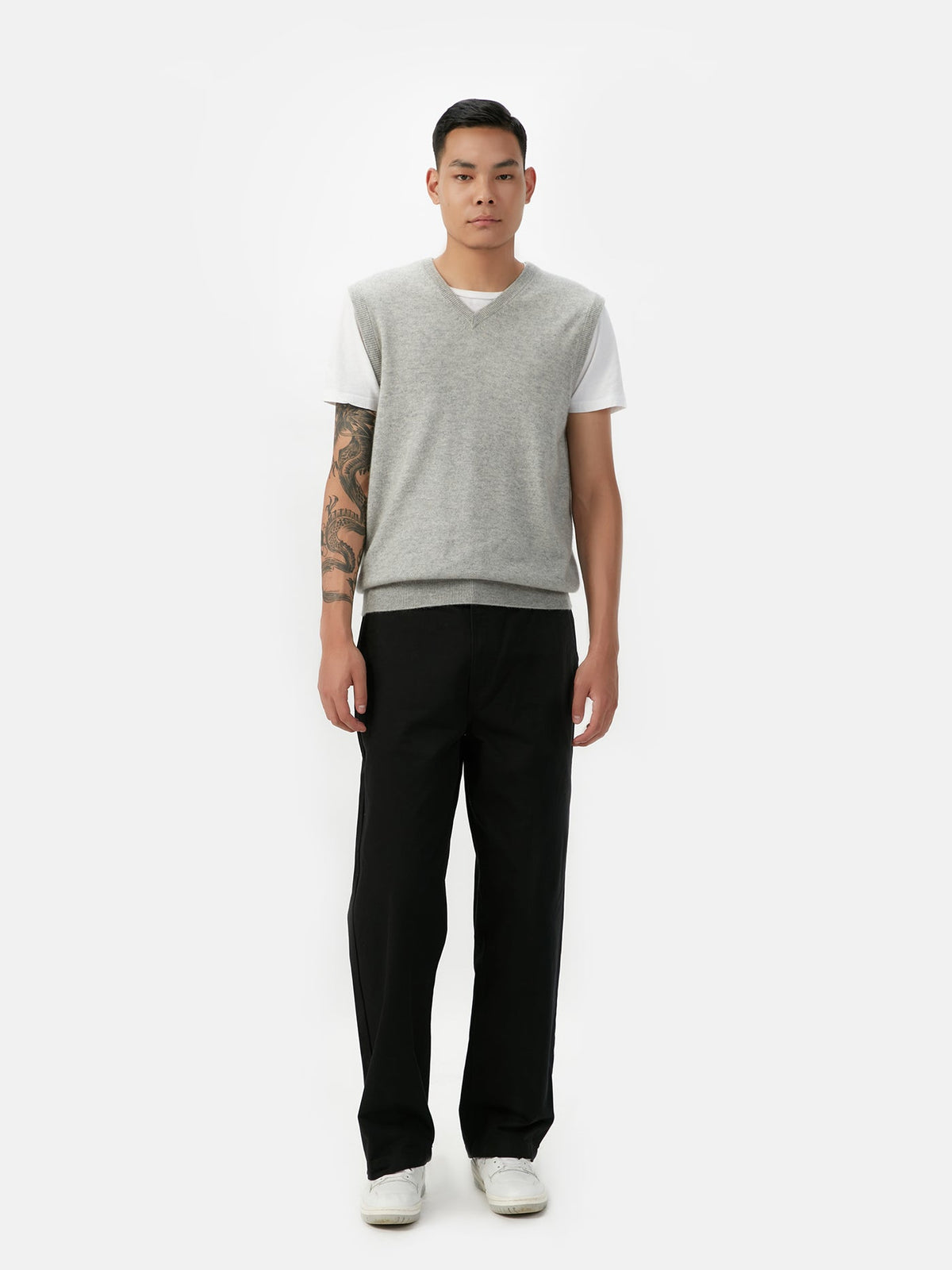 Essential Natural Color V-neck Cashmere Vest — Steel Silver