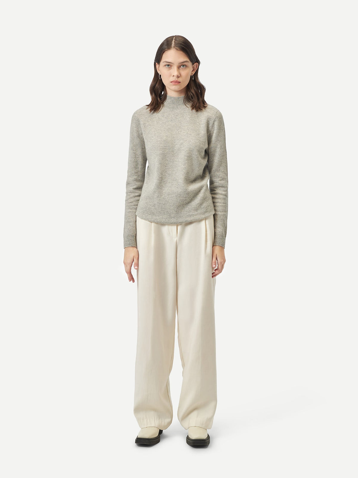 Essential Cashmere Mock Neck Sweater — Steel Silver
