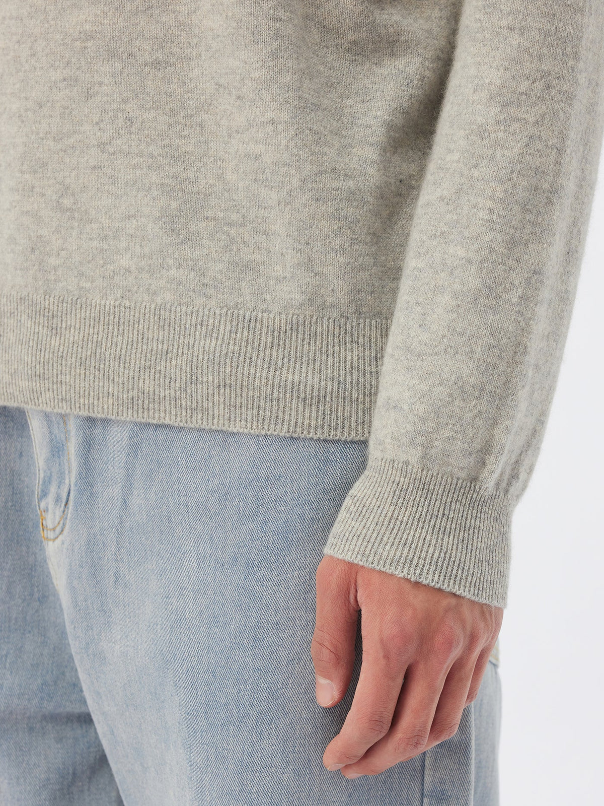 Essential Crewneck Cashmere Sweater — Steel Silver