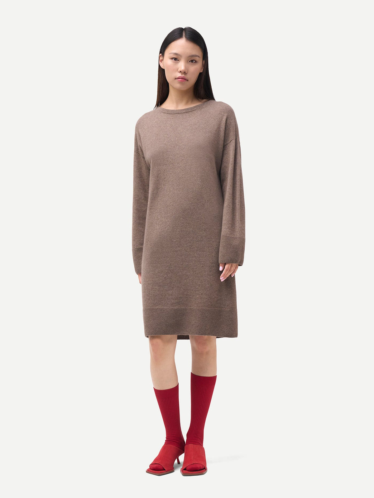 Seamless Crewneck Cashmere Dress — Taupe