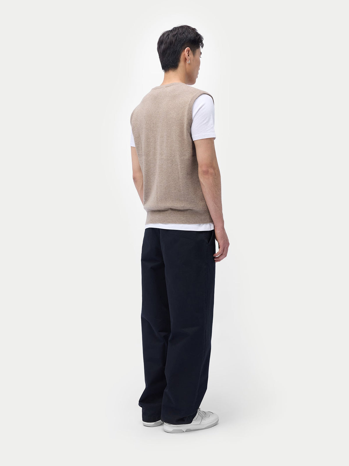 Essential Natural Color V-neck Cashmere Vest — Taupe