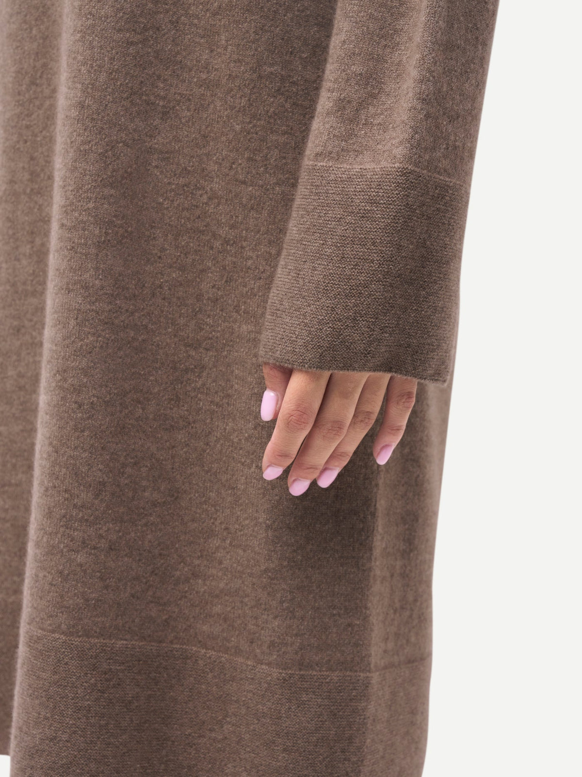 Seamless Crewneck Cashmere Dress — Taupe