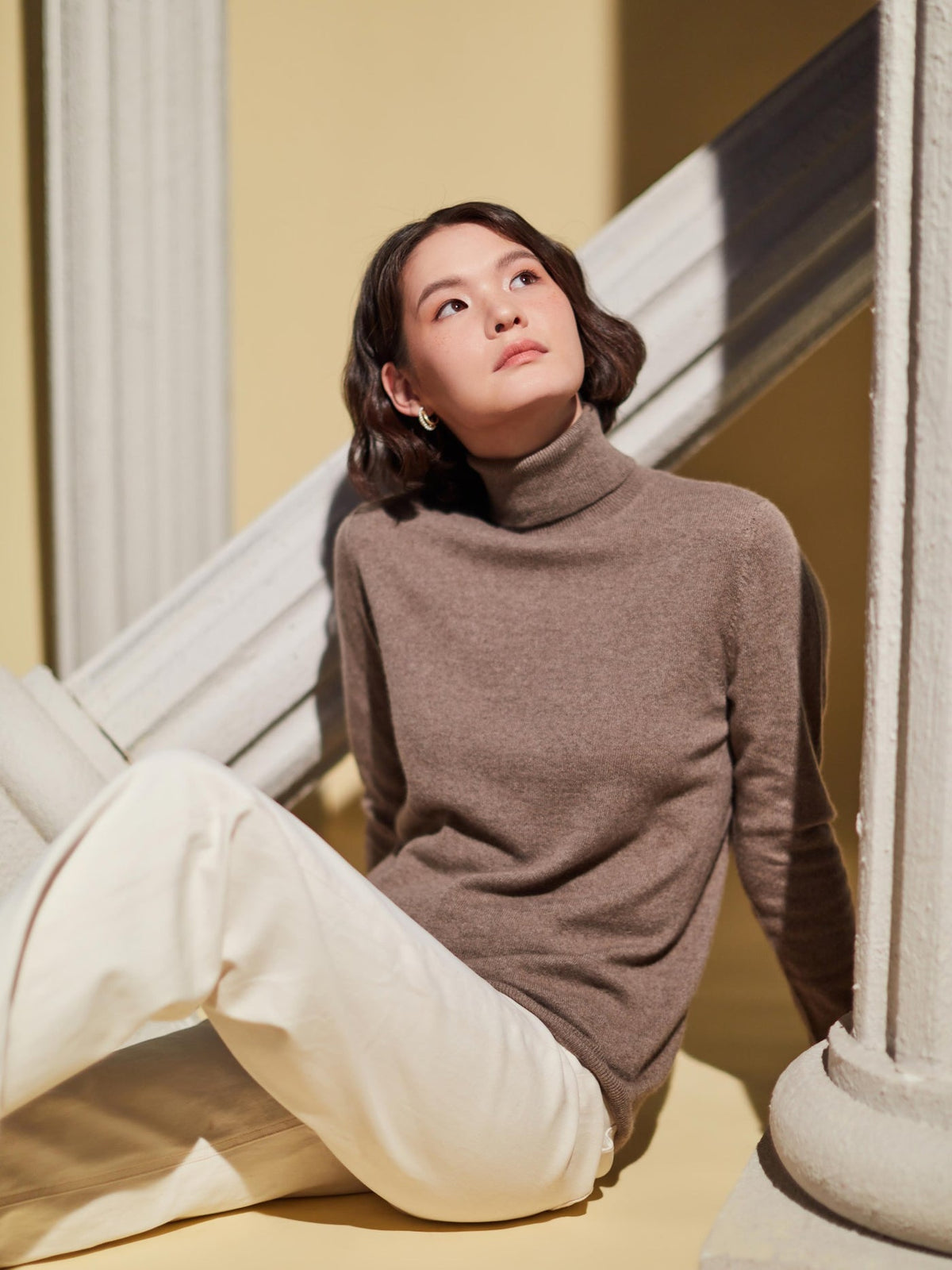 Essential Cashmere Turtleneck Sweater — Taupe