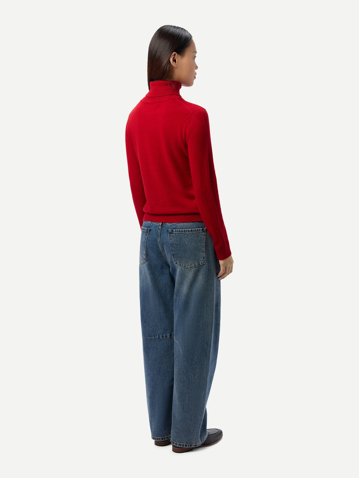 Timeless Cashmere Turtleneck Sweater — Warm Red